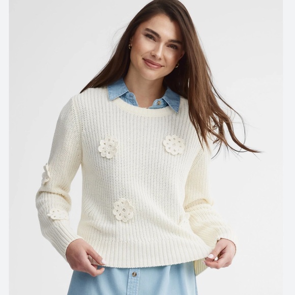 White Crystal Embroidered Cardigan - Picture 3 of 13